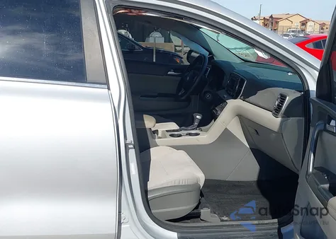 2019 Kia Sportage Lx z USA, uszkodzony, nr VIN KNDPM3AC2K7567995